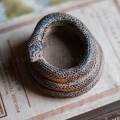 Concrete Snake Candlestick&nbsp;PW-WG2EE48-01