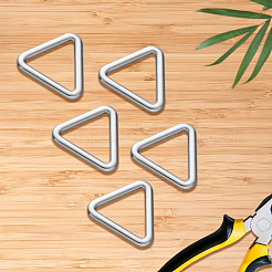 20Pcs Triangle Alloy Linking Rings&nbsp;FIND-CY0001-17P