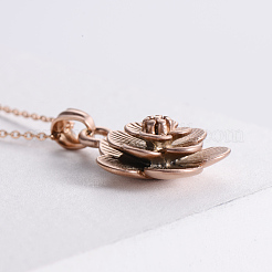 Vintage Stainless Steel Flower Pendant Necklaces for Women&nbsp;TN5325