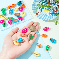 30Pcs 5 Colors Spray Painted Natural Cowrie Shell Pendants&nbsp;SSHEL-GA0001-15