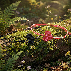 2Pcs Handwoven Polyester Heart Braided String Bracelets&nbsp;DI4678