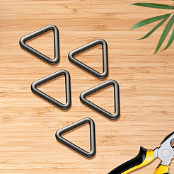 20Pcs Triangle Alloy Linking Rings&nbsp;FIND-CY0001-17B