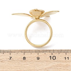不透明アクリル模造真珠の指輪  304ステンレススチール製金具付き  イオンプレーティング（ip）  18KGP本金メッキ  花  内径：17mm  表面：30.5x35mm&nbsp;RJEW-P177-03B-G