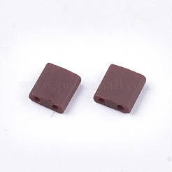 2穴不透明ガラスシードビーズ  艶消し  正方形  ココナッツブラウン  5x4.5~5.5x2~2.5mm  穴：0.5~0.8mm&nbsp;LS-SEED-S023-23C-04