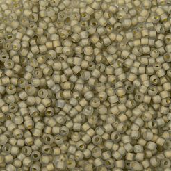 TOHOラウンドシードビーズ  日本製シードビーズ  （369fm）ベージュの裏地付きクリスタルマット  8/0  3mm  穴：1mm  約1110個/50g&nbsp;SEED-XTR08-0369FM
