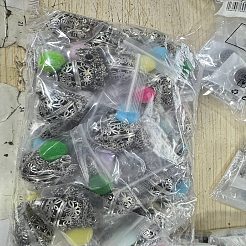 真鍮製エッセンシャルオイルディフューザー ラウンドビーズケージペンダント アズキチェーンネックレス  プラチナ  28.35インチ（72cm）&nbsp;NJEW-WH0020-36