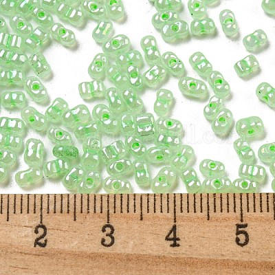 セイロンガラスシードビーズ  ピーナッツ  淡緑色  4~4.5x2~2.5x2~2.5mm  穴：0.8~0.9mm  約10000個/ポンド&nbsp;SEED-K009-02B-27-1