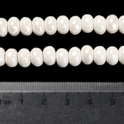 釉薬をかけた磁器製のロンデルビーズ  光沢のあるセラミックビーズ  雪  8.5x5.5mm  穴：1.8mm  約55個/連  28~30cm&nbsp;PORC-Q001-01K