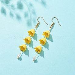 アクリル製の花とプラスチック製のパールのロング ダングル イヤリング  女性用金メッキ 304 ステンレススチールジュエリー  きいろ  80mm  ピン：0.6mm&nbsp;EJEW-JE04941-04