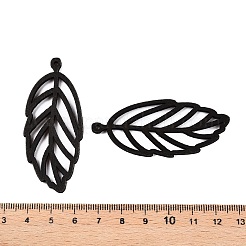天然ポプラ材の大きなペンダント  染め  葉  ブラック  60x25.5x2mm  穴：1.8mm&nbsp;WOOD-N016-22A