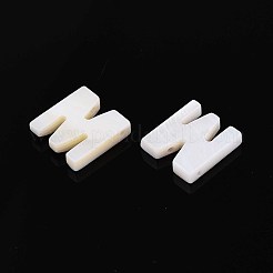 天然淡水貝殻文字チャーム  ジュエリー作りのために  乳白色  文字m  10x9.5x2.5mm  穴：0.8mm&nbsp;BSHE-ZX007-02M