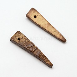 三角形のココナッツペンダント  ココナッツブラウン  30x7~8x3.5~4mm  穴：1mm&nbsp;X-COCO-N001-33