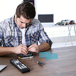 6mm丸型ファイバーリモコンボタン修理用導電性テープパッチ  銀  103x80x0.2mm  96pcs /シート&nbsp;FIND-WH0181-36