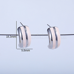 ピンクのC字型真鍮スタッドピアス  エナメル  プラチナ  18.3x9.8mm&nbsp;QG1885