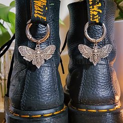 蛾の合金の靴チャーム  スプリングゲートリング付き  靴の装飾用  アンティークシルバー＆プラチナ  ペンダント：27x43mm&nbsp;PW-WG11959-01