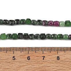 天然石ルビーインゾイサイトビーズ連売り  多面カット  キューブ  3.5~4.5x4~4.5x4~4.5mm  穴：0.6~0.8mm  約99~104個/連  15.43''（39.2cm）〜15.55''（39.5cm）&nbsp;G-D103-C07