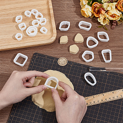 10セット10スタイルのプラスチック型  粘土カッター  クレイモデリングツール  ピアス作りに  ホワイト  1.3~1.8x0.9~1.5x1.15cm  1セット/スタイル&nbsp;DIY-UN0007-34