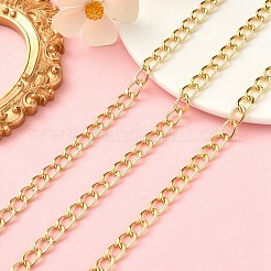 アルミツイストカーブチェーン  溶接されていない  多面カット  ゴールドカラー  10x6.5x1.8mm&nbsp;CHA-YW0001-07G