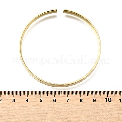 女性のための真鍮製のカフバングル  鉛フリー＆カドミウムフリー  ラックめっき  長持ちメッキ  18KGP本金メッキ  1/4インチ（0.55cm）  内径：2-1/4インチ（5.7cm）&nbsp;BJEW-G742-02G