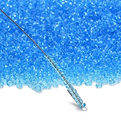 12/0 FGBグレードAラウンドガラスシードビーズ  透明色  ライトスカイブルー  12/0  2x1.5mm  穴：0.8mm  約30000個/袋&nbsp;SEED-Q006-F17