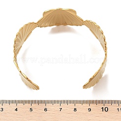 女性用304ステンレススチールカフバングル  シェル形状  18KGP本金メッキ  1-1/4インチ（3.2cm）  内径: 2-3/8インチ(6.1cm)x 1-7/8インチ(4.9cm)&nbsp;BJEW-U023-01G