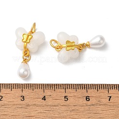 樹脂と模造ABSパールペンダント  ラックメッキの真鍮製金具付き、涙型のチャームが付いた蝶  カドミウムフリー＆鉛フリー  マットゴールドカラー  25x14.5x8mm  穴：4mm&nbsp;KK-F873-13MG