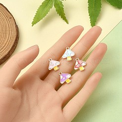 20色の秋をテーマにした合金エナメルチャーム4個。  キノコ  ライトゴールド  ミックスカラー  15x13x1.5mm  穴：1.5mm  5個/カラー&nbsp;ENAM-YW0003-40