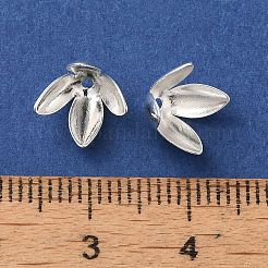 真鍮のフラワービーズキャップ  ニッケルフリー  4花びら  長持ちメッキ  銀  9x6.5mm  穴：1.4mm&nbsp;KK-K381-06A-S