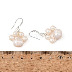 真鍮と天然養殖淡水真珠ビーズを使用した女性用ドロップピアス  足跡  プラチナ  35x20mm&nbsp;EJEW-JE07465