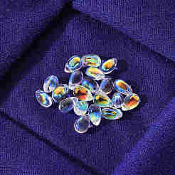 20個の透明スプレー塗装ガラスチャーム  ABカラーメッキ  ティアドロップ  ライトグレー  9x6x6mm  穴：1mm&nbsp;GLAA-YW0001-03A
