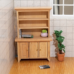 木製 3ドア 縦型キャビネット ホームデコレーション 装飾品  マイクロランドスケープドールハウスアクセサリー  小道具の装飾のふりをする  キャメル  147x96mm&nbsp;PW-WG50331-01