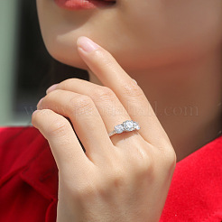 ロジウムメッキ 925 スターリングシルバー パヴェ 6.5x3.9mm モアッサナイト 女性用調節可能リング  プラチナ  内径：15.2~19mm&nbsp;WG2294D-01