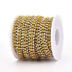 鉄ラインストーンカップチェーン  スプールで  ゴールドカラー  ゴールド  8.5x3mm  約14.99フィート（4.57m）/ロール&nbsp;CH-T006-04G-04