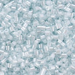 ガラスシリンダービーズ  シードビーズ  内側の色の光沢  丸い穴  ライトシアン  1.5~2x1~2mm  穴：0.8mm  約8000個/袋  約1ポンド/バッグ&nbsp;SEED-S047-C-003