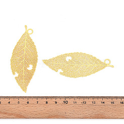 ブラスフィリグリービッグペンダント  葉  エッチングされた金属装飾  カドミウムフリー＆ニッケルフリー＆鉛フリー  18KGP本金メッキ  79x30x0.3mm  穴：4.5mm&nbsp;KKC-T003-26G