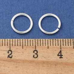 真鍮製オープンタイプ丸カン  鋸で切ったシームレスな丸型  カドミウムフリー＆鉛フリー  銀  9x1mm  18ゲージ  内径：7mm  穴：7mm  約2777個/500g&nbsp;KK-M165-9mm-01S-RS