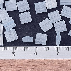 MIYUKIティラビーズ  日本製シードビーズ  2穴  （tl2561)シルクペールライトブルー  5x5x1.9mm  穴：0.8mm  約5900個/500g&nbsp;SEED-MY05-TL2561