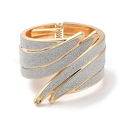 輝く翼のラップ合金カフバングル  女性用の分厚いヒンジ付きバングル  ゴールドカラー  内径：2-3/8x2-1/8インチ（6.05x5.5cm）&nbsp;BJEW-C058-05G-02