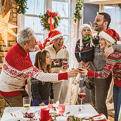 30本15スタイルアロイエナメルペンダント  30本真鍮ワイングラスチャームリング付き  クリスマスのために  混合形状  ミックスカラー  14~23x7.5~19x1.5~3mm  穴：1.5~2.5  2個/スタイル&nbsp;PALLOY-SC0003-94
