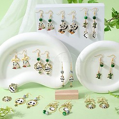 パンダをテーマにしたDIYイヤリング作りキット  合金エナメル ペンダント & リンク コネクターを含む  ガラスビーズ  真鍮製のリンキングリングとピアスフック  ミックスカラー  156個/箱&nbsp;DIY-SC0023-69