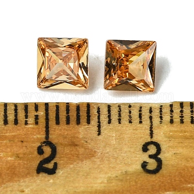 キュービックジルコニアカボション  ポイントバック  正方形  ペルー  6x6x3mm&nbsp;ZIRC-P116-01A-17-1