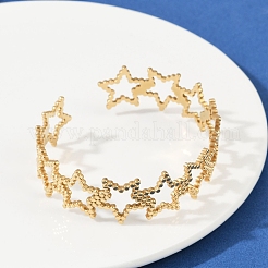 女性用304ステンレススチールカフバングル  スター  中空  ゴールドカラー  内径：2-1/4x1-7/8インチ（5.75x4.9cm）&nbsp;BJEW-U045-03G