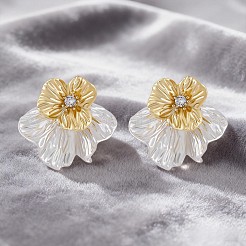 合金製マイクロパヴェキュービックジルコニアフラワースタッドピアス（女性用）  シルバーピン925本付き  ゴールドカラー  35mm&nbsp;WG3B3D7-01