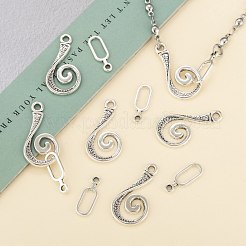 合金フックと目の留め金  カドミウムフリー＆鉛フリー  アンティークシルバー色  13.5x25.5x1.5 6x16.5x1mmmm  穴：2mm  バー：6mm幅の広いです  長さ16.5mm  厚さ1mm  穴：2mm.&nbsp;PALLOY-DK-2008-AS