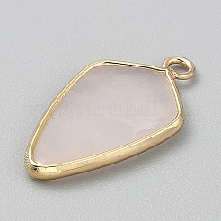天然石ローズクォーツペンダント  真鍮の盾チャーム  ゴールドカラー  28.5x15.5x3mm  穴：2.2mm&nbsp;G-WH0035-19D