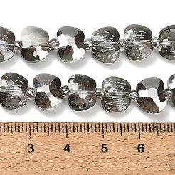 透明なガラスビーズを電気  りんご  多面カット  半分メッキ  ブラック  7x10x5mm  穴：0.9mm  約49~50個/連  17.87~18.74''（45.4~47.6センチメートル）&nbsp;EGLA-H112-03PL-01