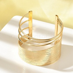 アロイオープンカフバングル  女性用幅広バンドバングル  ゴールドカラー  1-3/4インチ（4.6cm）  内径：2-1/4インチ（5.8cm）&nbsp;LS-BJEW-K272-01G