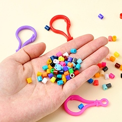 Diyキーホルダー作成キット  チューブペヒューズビーズを含む  ハート＆フラワーabcプラスチックペグボード  アイロンペーパー  プラスチックヒューズビーズピンセット＆ロブスターキーホルダークラスプのパーツ  アイアン製キーリング  吊り革  ミックスカラー  チューブビーズ：1680個/セット&nbsp;DIY-YW0003-24
