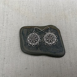 ボヘミアン合金ダングルイヤリング  花  アンティークシルバー  31mm&nbsp;FS-WG2CF09-01