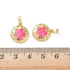 真鍮製エナメルペンダント  フラワーチャーム付きフラットラウンド  18KGP本金メッキ  濃いピンク  16x14x3mm  穴：2.5x5mm&nbsp;KK-I371-30G-02